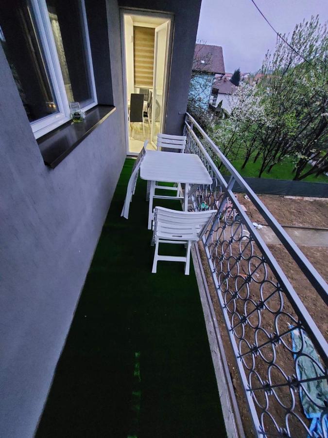 L'Appartement De La Pyramide Du Soleil Visoko Dış mekan fotoğraf